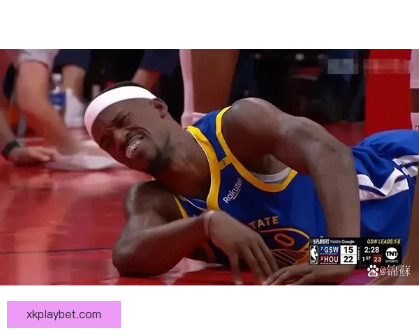 古德温倒地拼抢遭卡尔克布伦纳压伤 伤后返回更衣室接受治疗